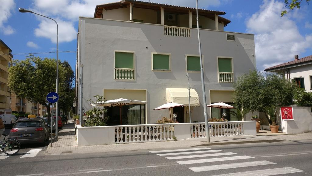 Casamare Hotel San Vincenzo Exterior photo